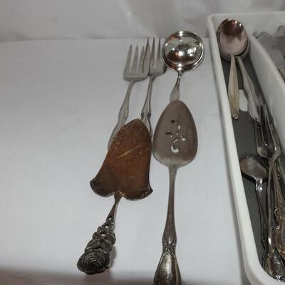 Flatware Set