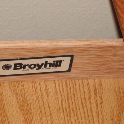 Broyhill Furniture Oak End Table