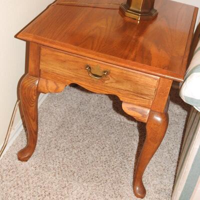 Broyhill Furniture Oak End Table