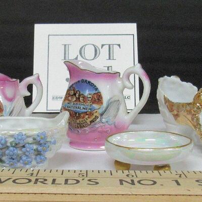Lot of Decorative Smalls
