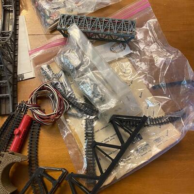 Lot of odds and ends N Scale train pieces- no complete sets