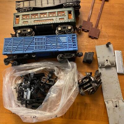 Lot of train 0 scale junk  pieces and parts