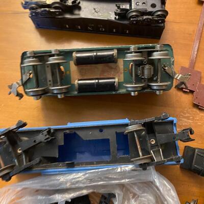 Lot of train 0 scale junk  pieces and parts