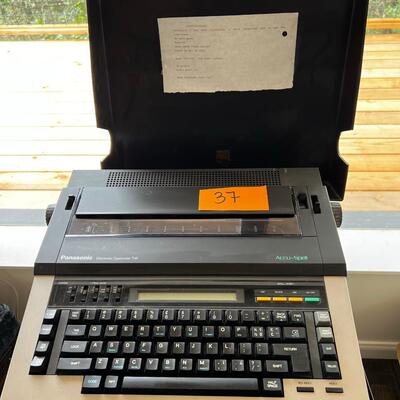 Accu-Spell Typewriter