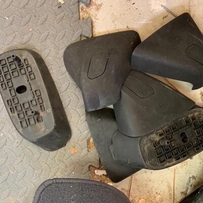 Auto floor mats, roof rack, more