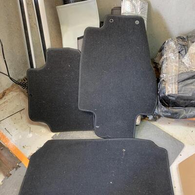 Auto floor mats, roof rack, more