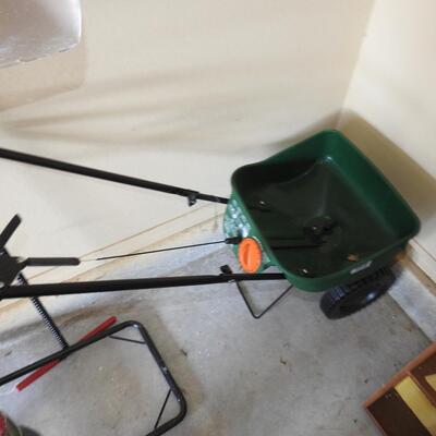 Push Spreader