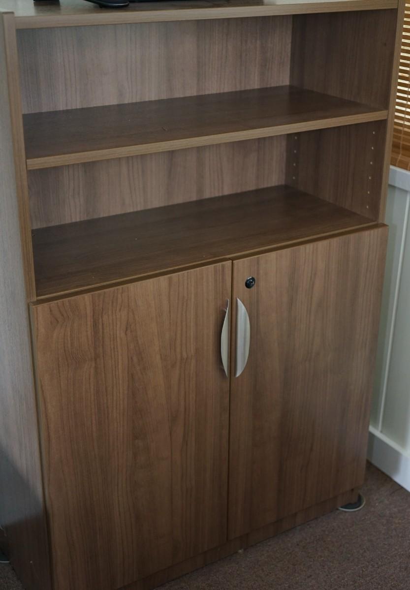 STYLISH 197080'S LAMINATE OF WOOD STYLE GRAIN FINISH