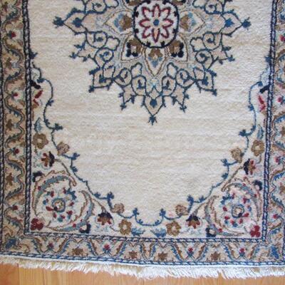 Off white center medallion rug 1