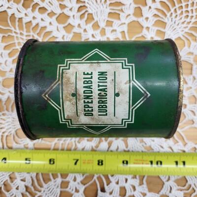 OLD METAL QUAKER GREASE CAN