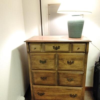 LOT 75 CHEST OF DRAWERS WITH SIGNED LAMP