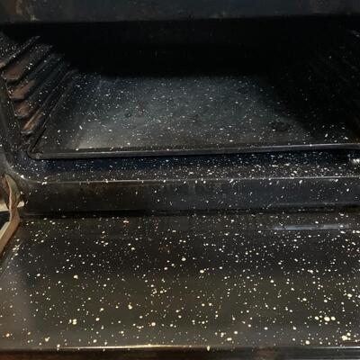 Vintage O'Keefe & Merritt Gas Range in great working condition!