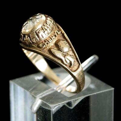 10k Yellow Gold Diamond 1992 Class Ring, Size 4.5