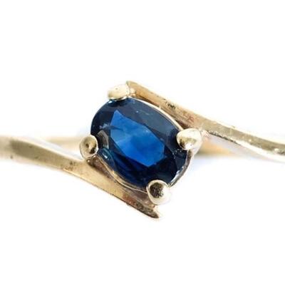 10K Yellow Gold & Dark Blue Topaz Ring, Size 6