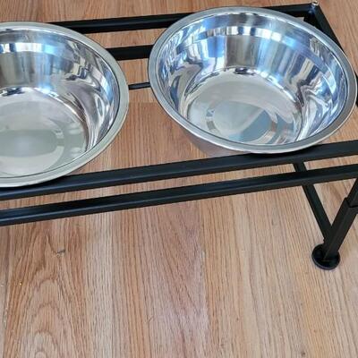 Lot 156: Elevated Dog Bowl Holder with Metal Bowls