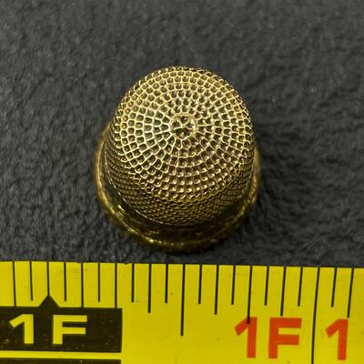 ANTIQUE SIMONS BROTHERS GOLD-FILLED THIMBLE