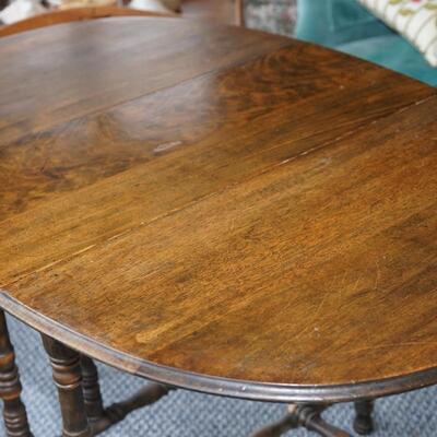 VINTAGE 1920'S GATELEG TABLE OF WALNUT AND ASH WITH DRAWER