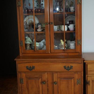 MAPLE HUTCH. USE IT IN A KITCHEN IN THE COTTAGE FOR YOUR VINTAGE WARES!