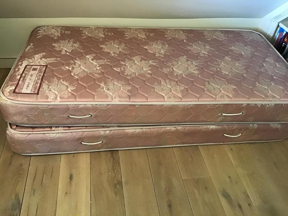 two twin size mattresses