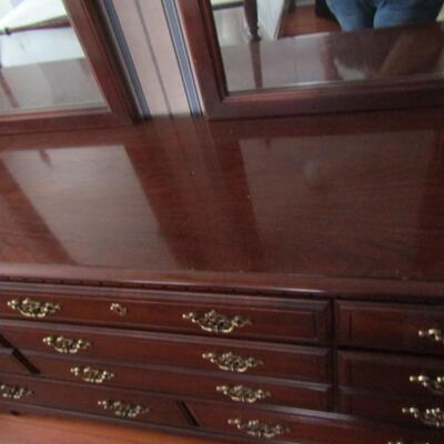 Mahogany Finish Stretch Dresser with Double Mirror- Dentil Accents- Made in USA