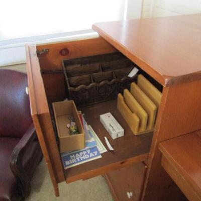 Unique Design Natural Wood Finish Work Desk