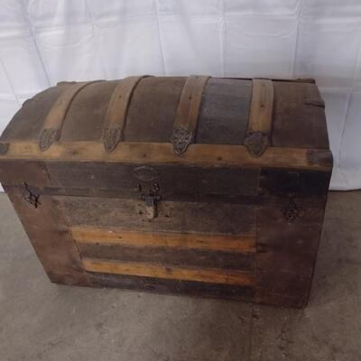 Antique Wood Travel Trunk with Tray Insert