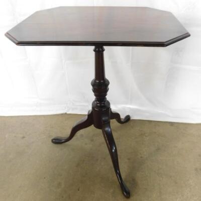 Vintage Mahogany Solid Wood Tilt Top Table
