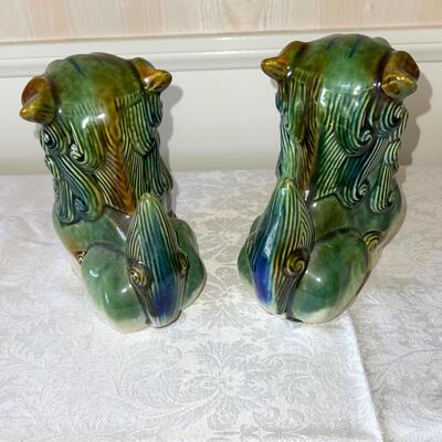 LOT 11  PAIR VINTAGE CERAMIC CHINESE STYLE FOO DOGS 8"