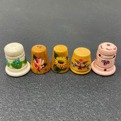 THIMBLE BUNDLE #28 - HAND-PAINTED WOODEN