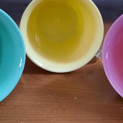 Vintage MCM Plastic Cups