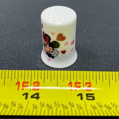 MINNIE MOUSE W/ HEARTS THIMBLE