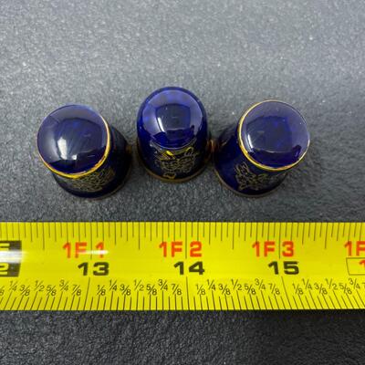 THIMBLE BUNDLE #46 - PAPEL BLUE & GOLD FLOWERS