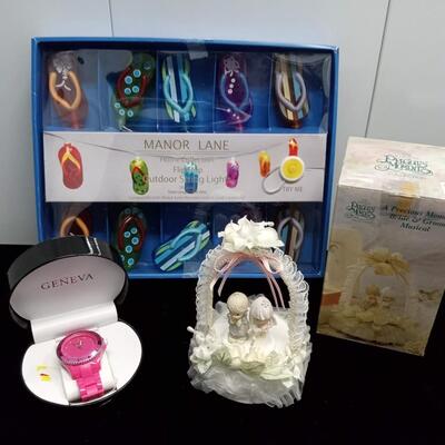 LOT 41W  FLIP FLOP OUTDOOR LIGHTS, LADIES WATCH AND PRECIOUS MOMENTS BRIDE AND GROOM