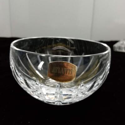 LOT 64W  CRYSTAL US FLAG AND SMALL BOWL