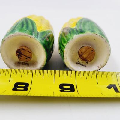 VINTAGE CORN COB SALT & PEPPER SHAKERS