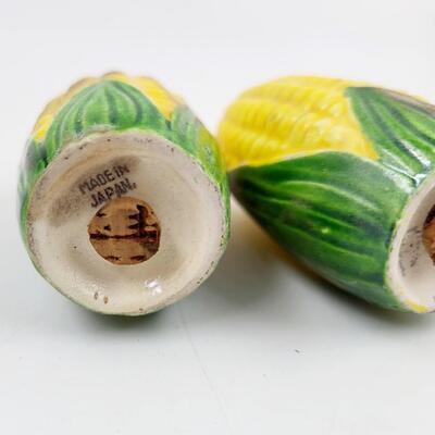 VINTAGE CORN COB SALT & PEPPER SHAKERS