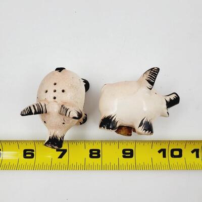 VINTAGE CUTE PIGGY PEPPER SHAKERS