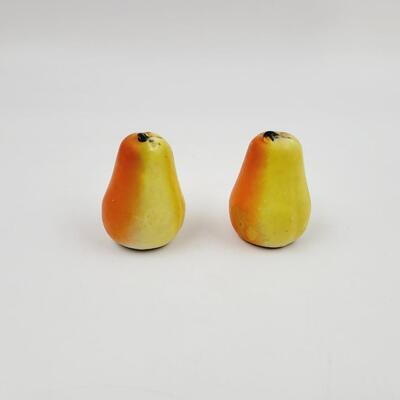 VINTAGE YELLOW & ORANGE PEAR SSALT & PEPPER SHAKERS
