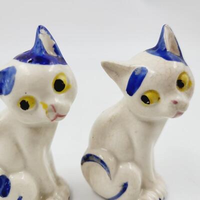 VINTAGE BLUE & WHITE KITTY SALT & PEPPER SHAKERS