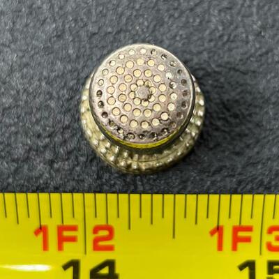 ANTIQUE STERLING SILVER THIMBLE W/ INTRICATE DETAIL
