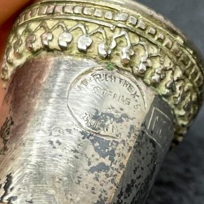 ANTIQUE STERLING SILVER THIMBLE W/ INTRICATE DETAIL