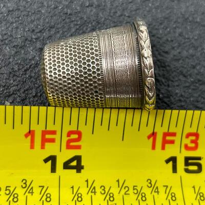 VINTAGE 800 SILVER THIMBLE