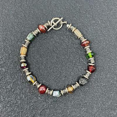 COLORFUL BEADED BRACELET