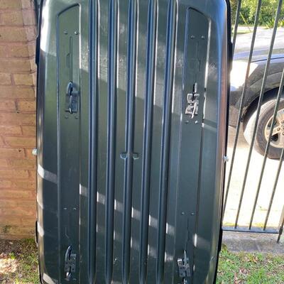 Thule cargo luggage carrier
