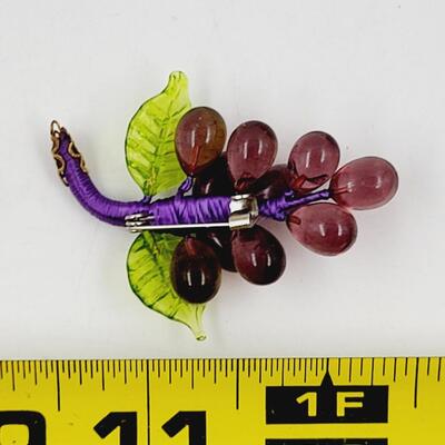 ARTISTIC GLASS GRAPE PIN - BROOCH