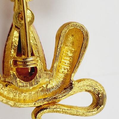 CATHE SIGNED VINTAGE STATEMENT GOLD TONED CAT PIN