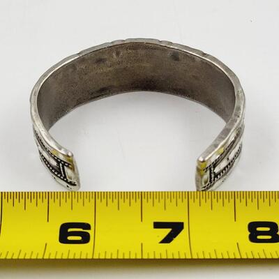BEAUTIFUL METAL CARVED DETAILED BRACELET