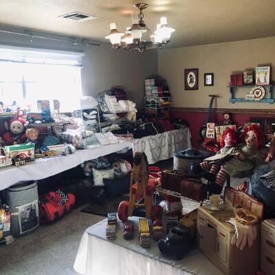 Estate sale photo