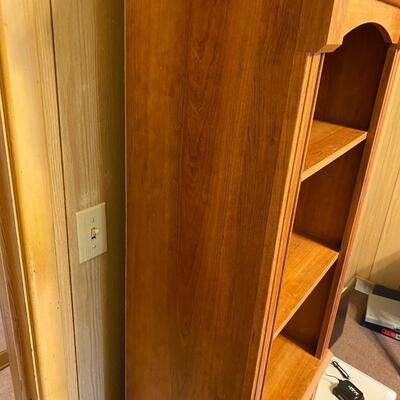 Bookshelf w/5 shelves