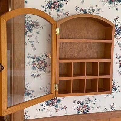Wall curio cabinet for miniatures